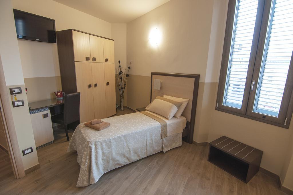 Guesthouse Buonarroti Florenz Zimmer foto